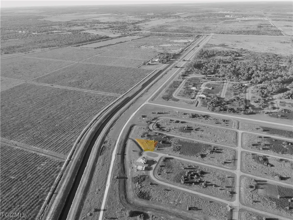 216 Lynbrook Loop Labelle FL 33935