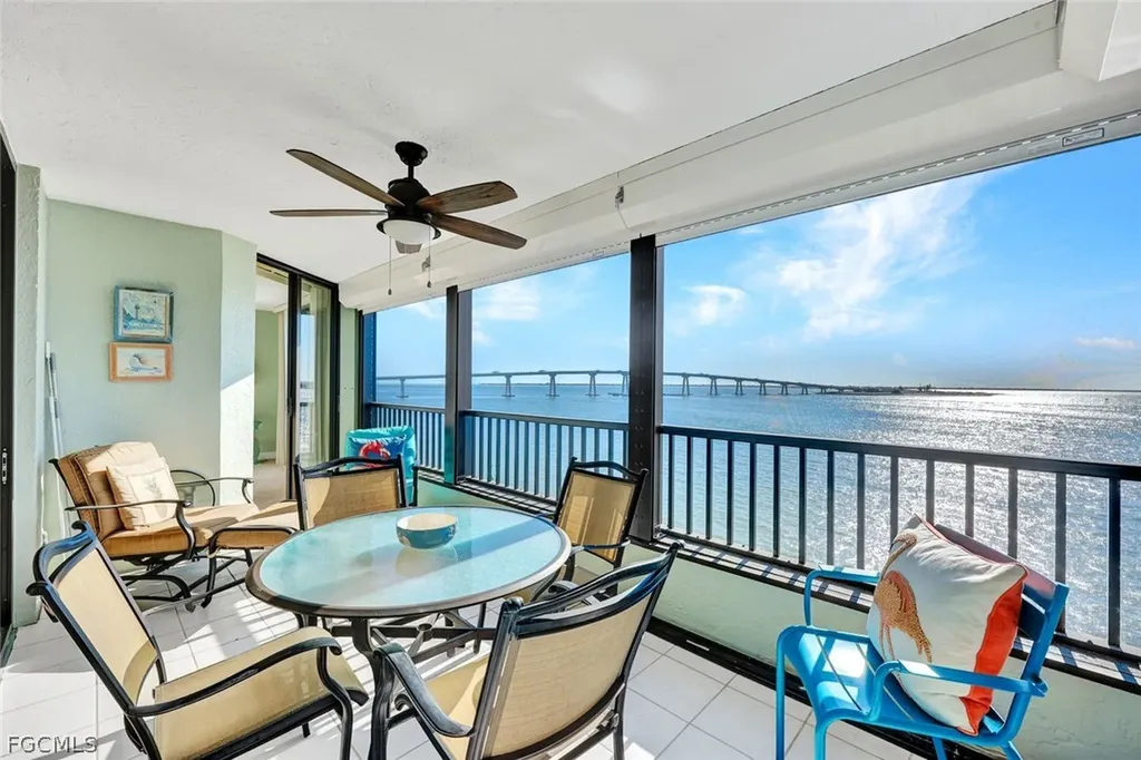 Fort Myers FL, 15011 Punta Rassa Road, Unit 302