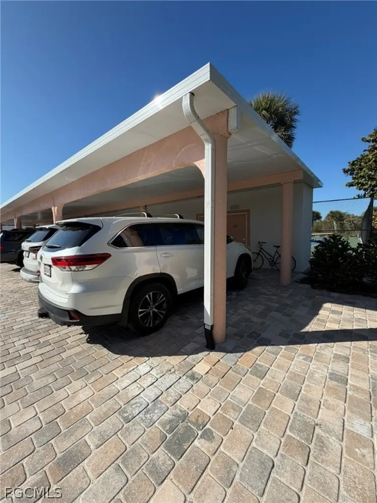 2230 Camino Del Mar Drive Sanibel FL 33957