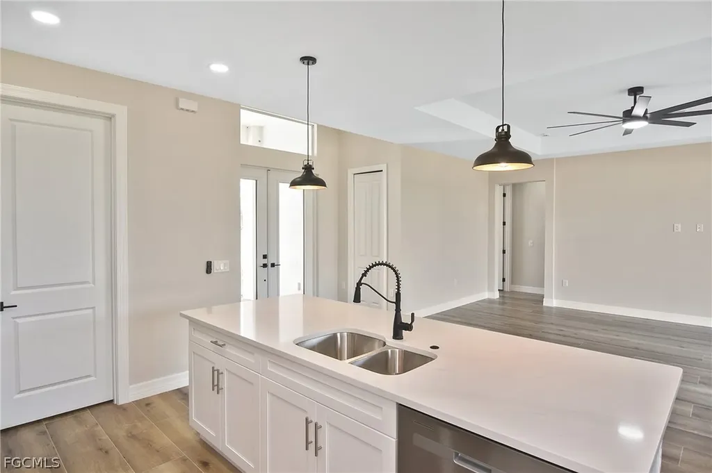 1906 NW 28th Avenue Cape Coral FL 33993