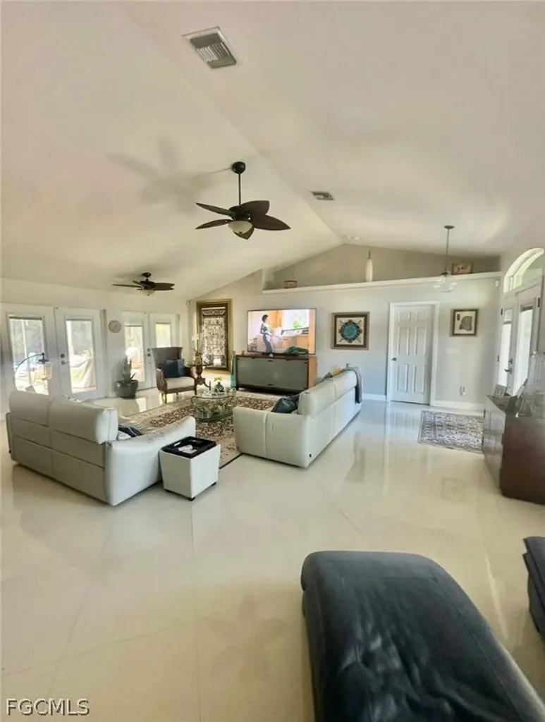 2806 SE 22nd Place Cape Coral FL 33904