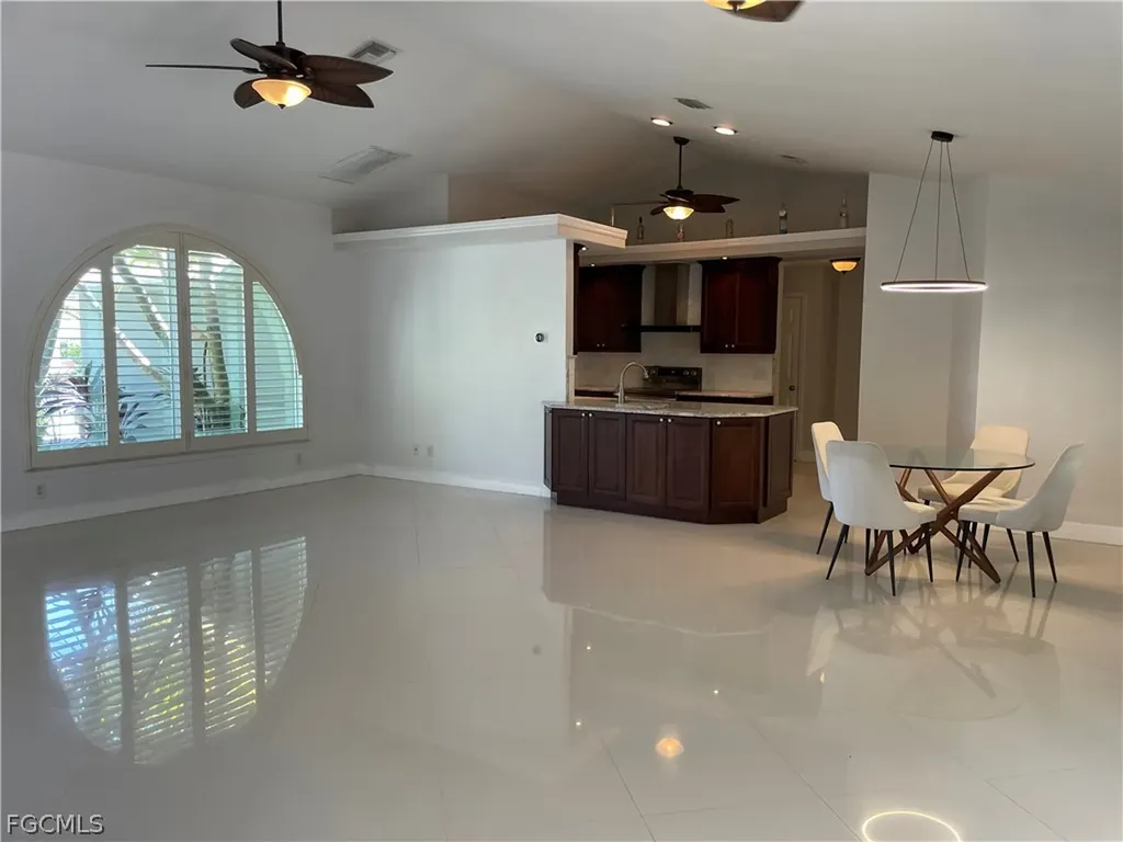 2806 SE 22nd Place Cape Coral FL 33904