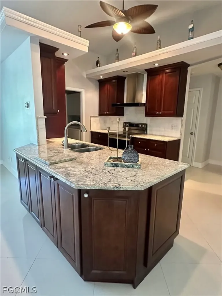 2806 SE 22nd Place Cape Coral FL 33904