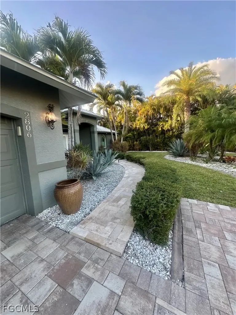 2806 SE 22nd Place Cape Coral FL 33904