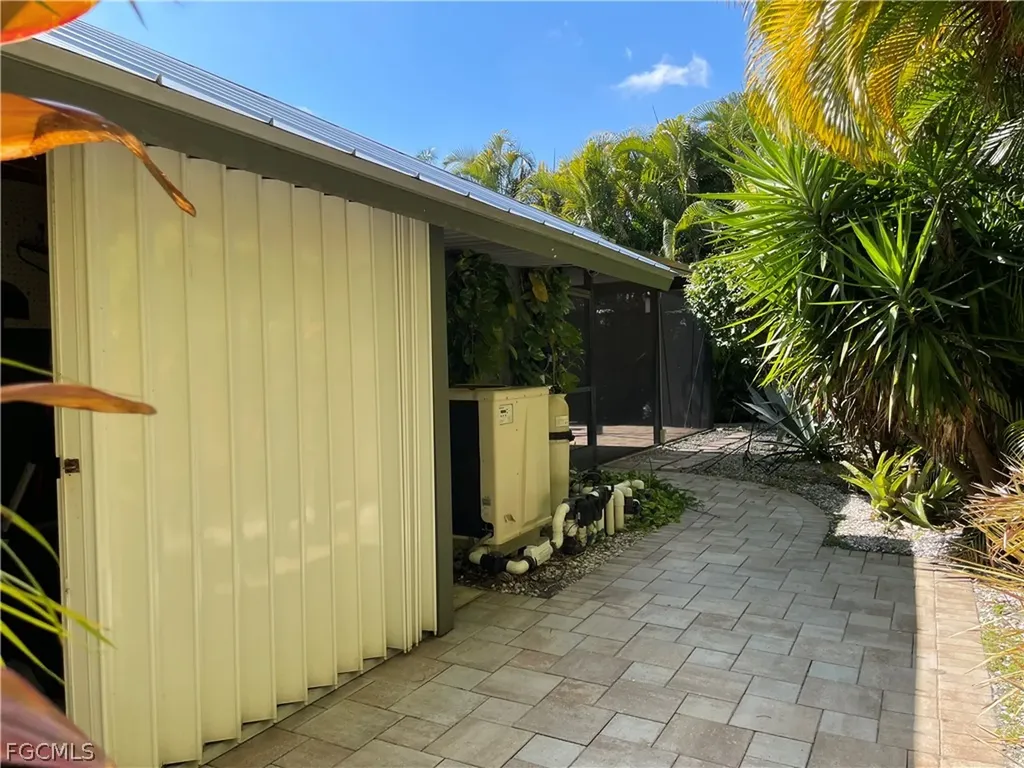 2806 SE 22nd Place Cape Coral FL 33904