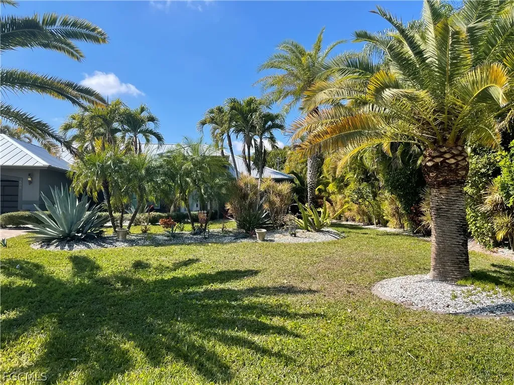 2806 SE 22nd Place Cape Coral FL 33904