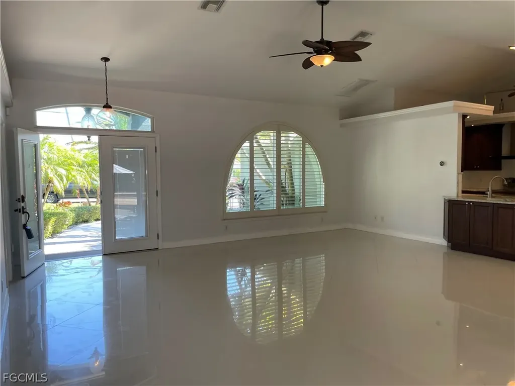 2806 SE 22nd Place Cape Coral FL 33904