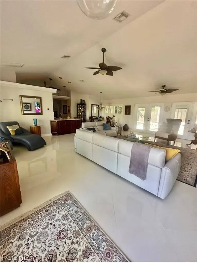 2806 SE 22nd Place Cape Coral FL 33904