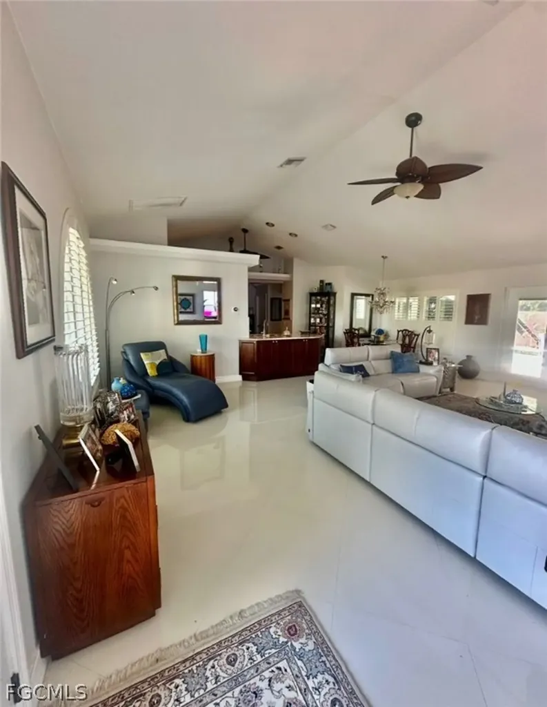 2806 SE 22nd Place Cape Coral FL 33904