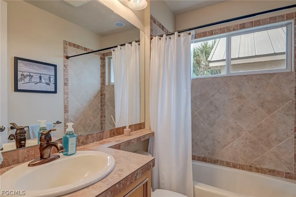 2131 Silk Bay Boulevard Alva FL 33920