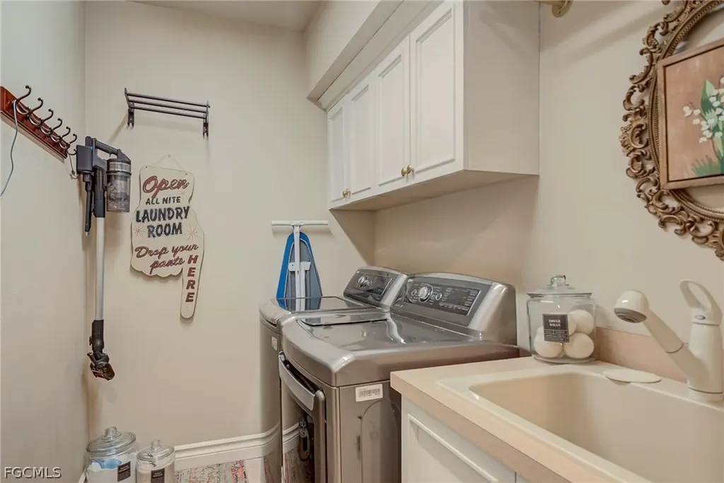 2131 Silk Bay Boulevard Alva FL 33920