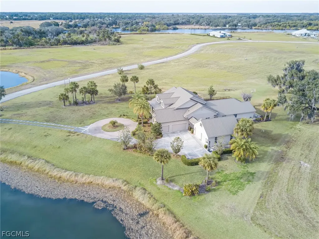 2131 Silk Bay Boulevard Alva FL 33920