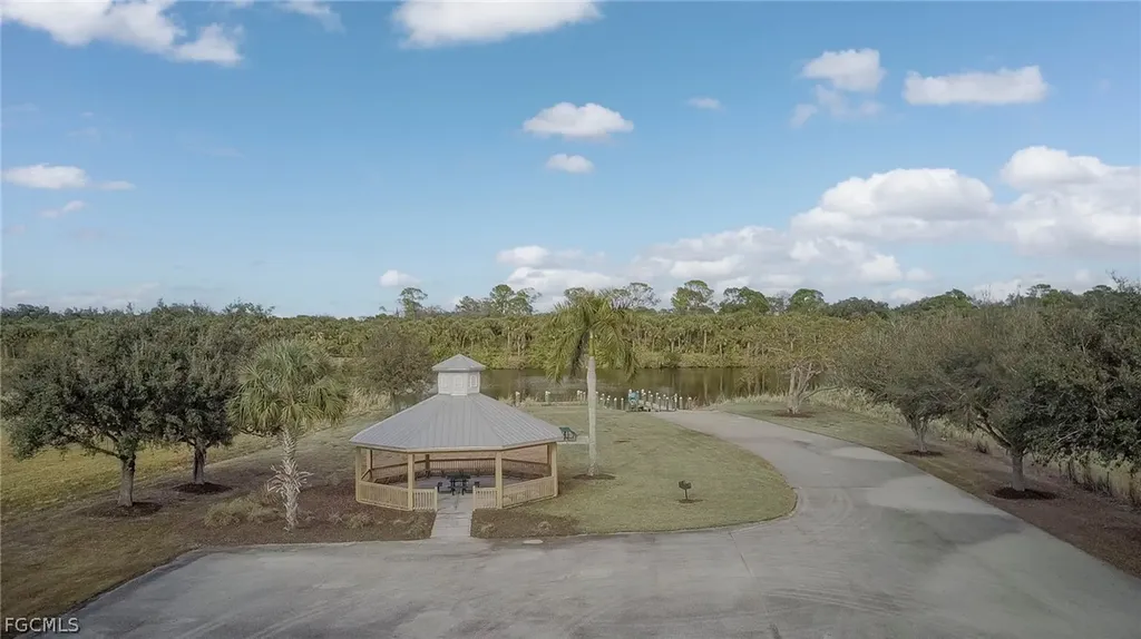 2131 Silk Bay Boulevard Alva FL 33920