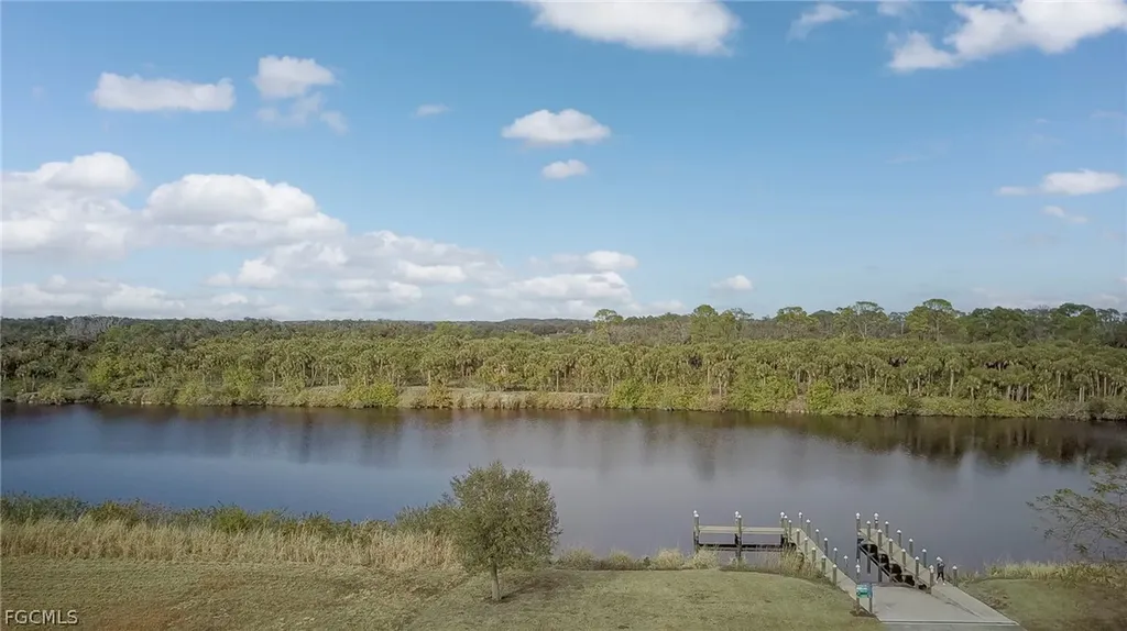 2131 Silk Bay Boulevard Alva FL 33920