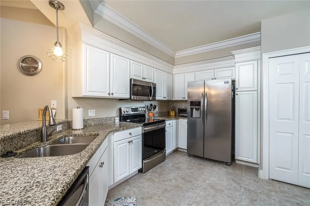 9667 Hemingway Lane Fort Myers FL 33913