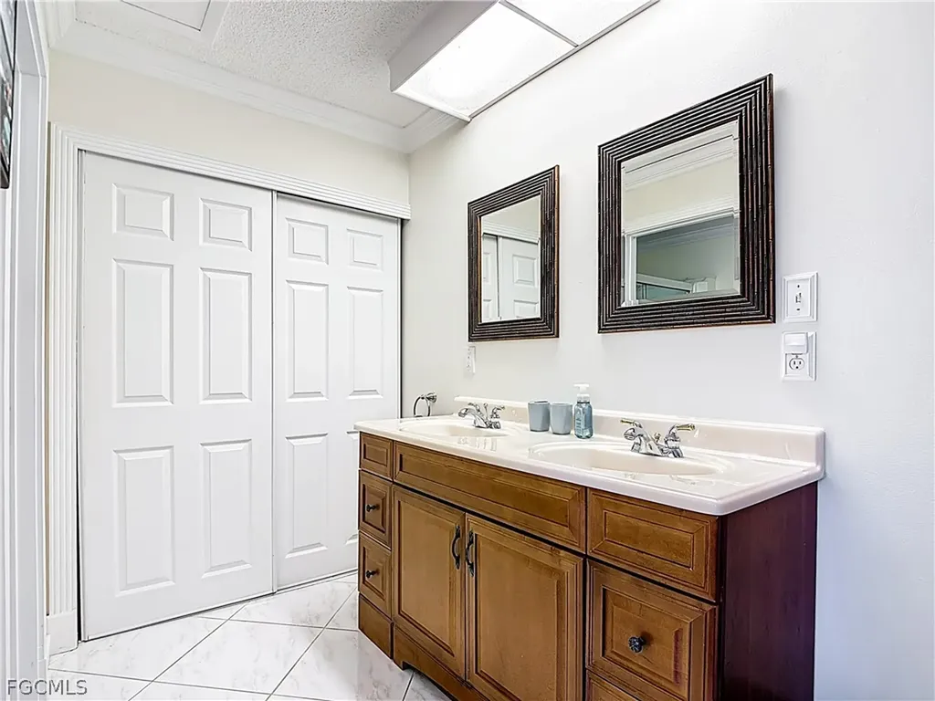 1090 River Run Labelle FL 33935
