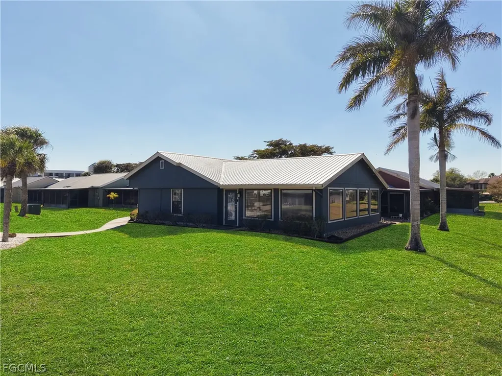1090 River Run Labelle FL 33935