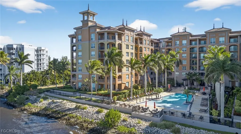 2825 Palm Beach Boulevard Fort Myers FL 33916