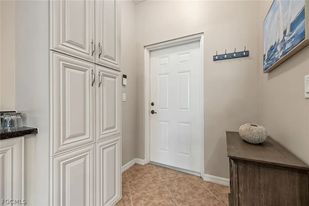 1113 Winding Pines Circle Cape Coral FL 33909