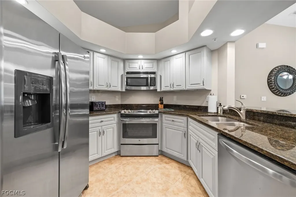 1113 Winding Pines Circle Cape Coral FL 33909