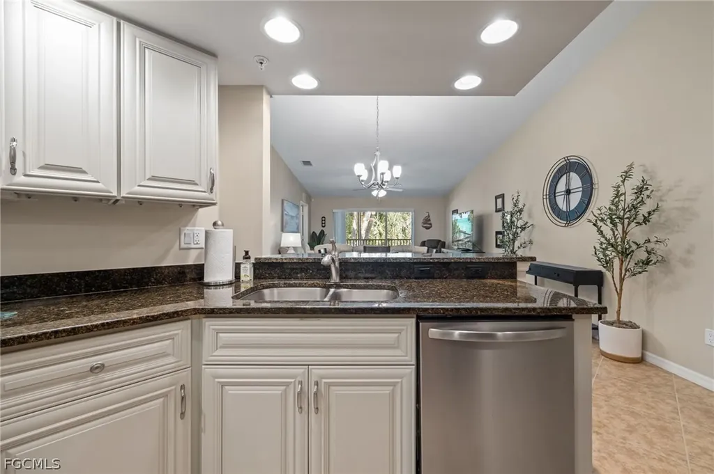 1113 Winding Pines Circle Cape Coral FL 33909