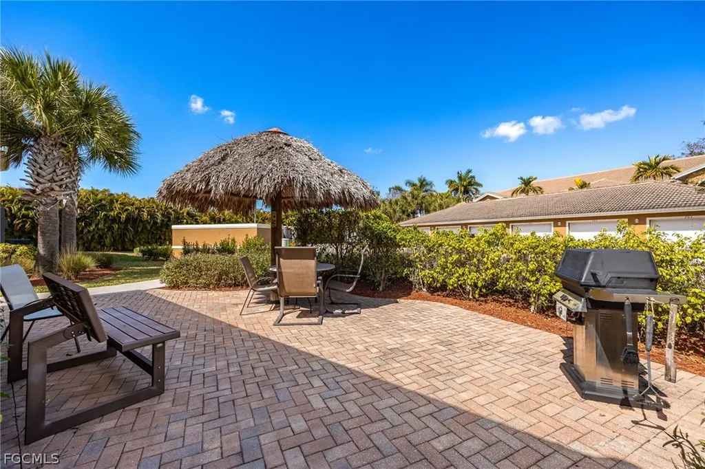 1113 Winding Pines Circle Cape Coral FL 33909