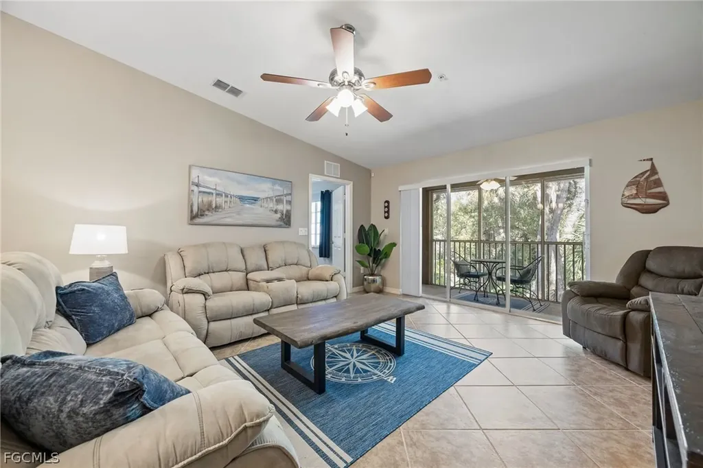1113 Winding Pines Circle Cape Coral FL 33909