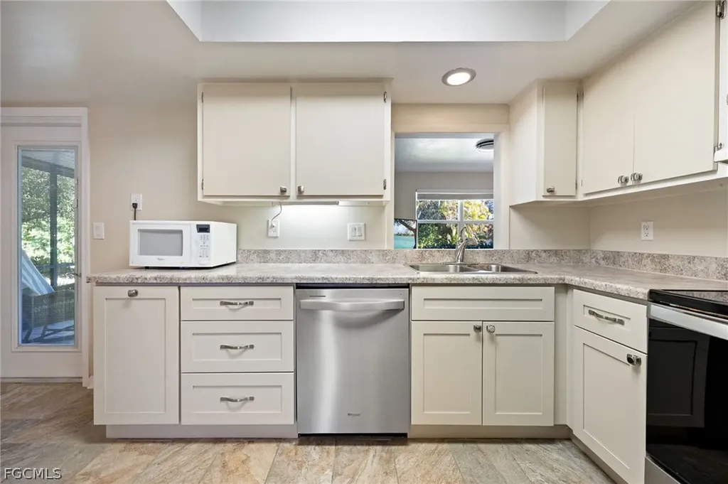 15637 Omai Court Fort Myers FL 33908