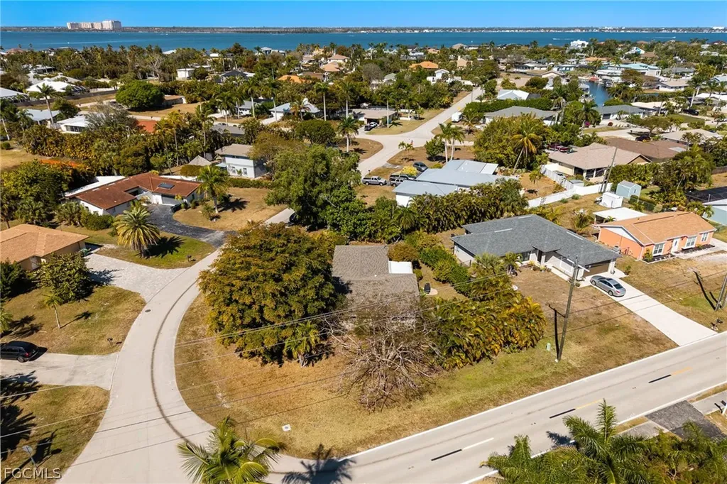 15637 Omai Court Fort Myers FL 33908