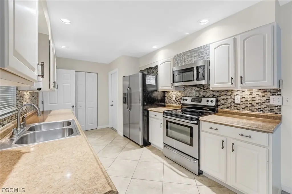 1726 SE 13th Street Cape Coral FL 33990