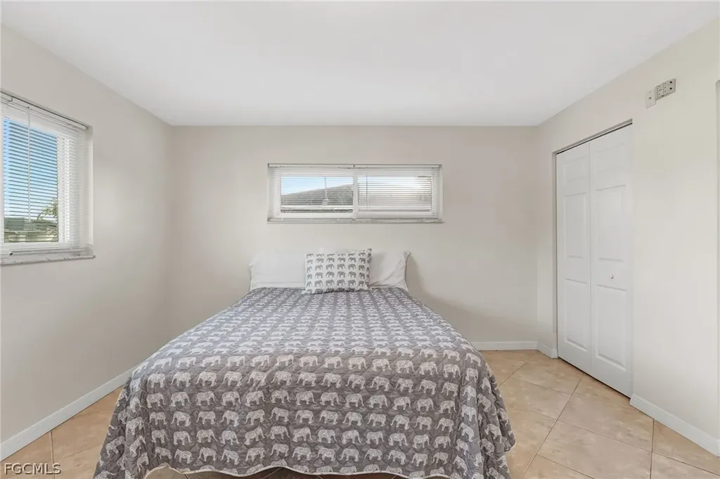 1726 SE 13th Street Cape Coral FL 33990