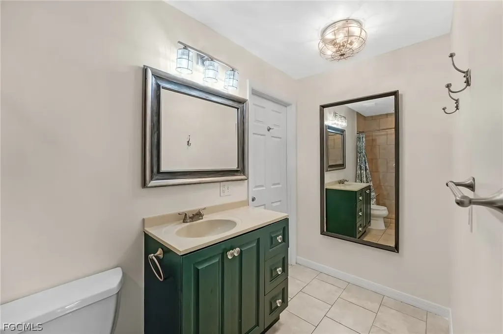 1726 SE 13th Street Cape Coral FL 33990