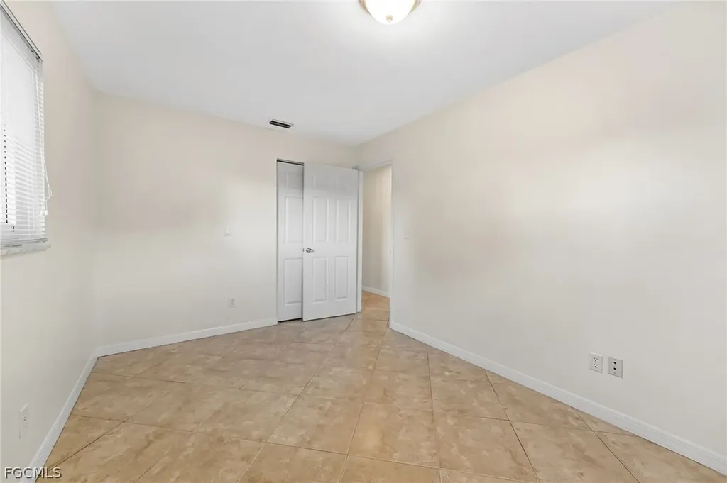 1726 SE 13th Street Cape Coral FL 33990