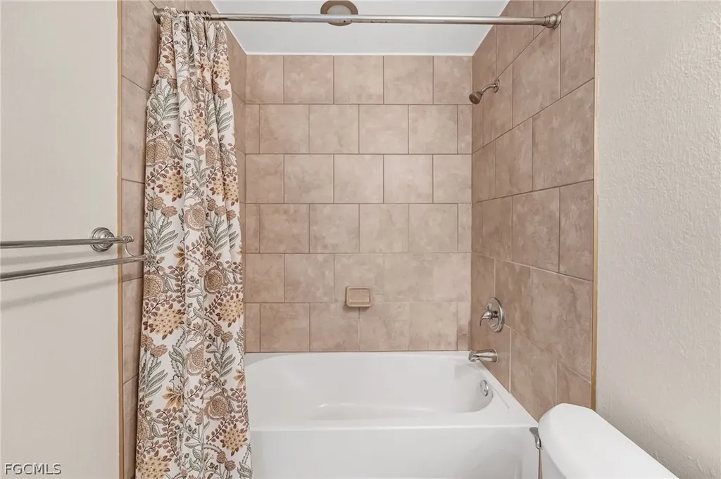 1726 SE 13th Street Cape Coral FL 33990