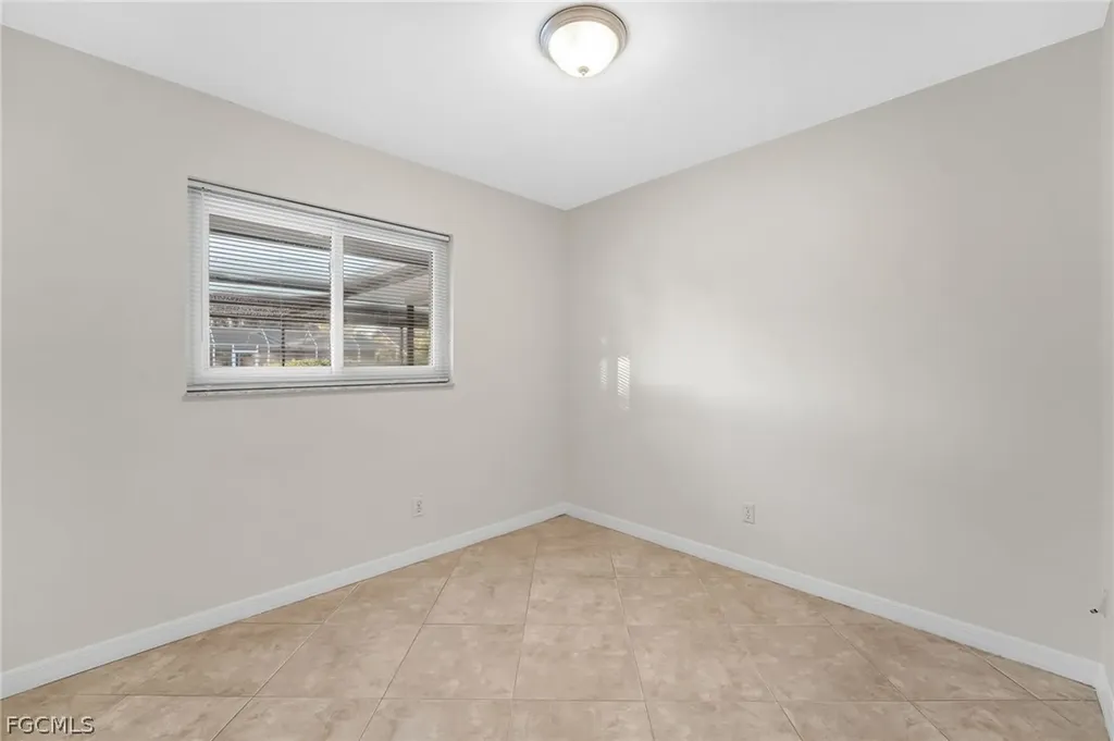 1726 SE 13th Street Cape Coral FL 33990