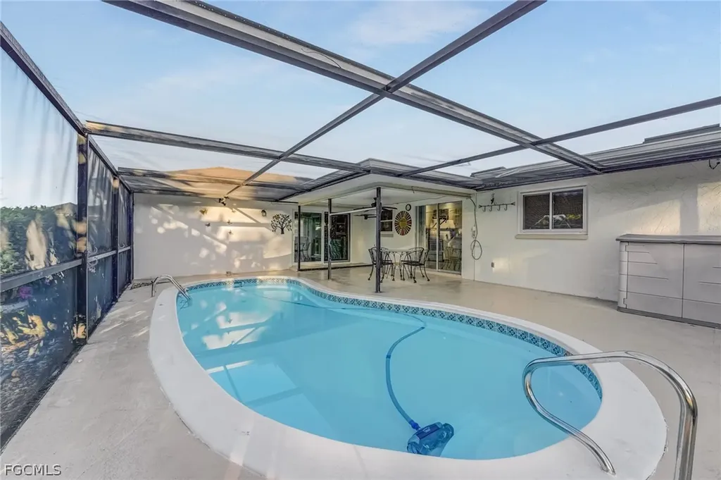 1726 SE 13th Street Cape Coral FL 33990