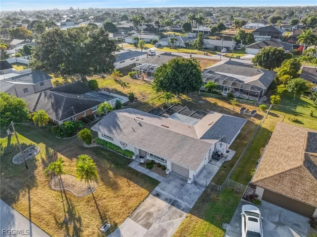 1726 SE 13th Street Cape Coral FL 33990