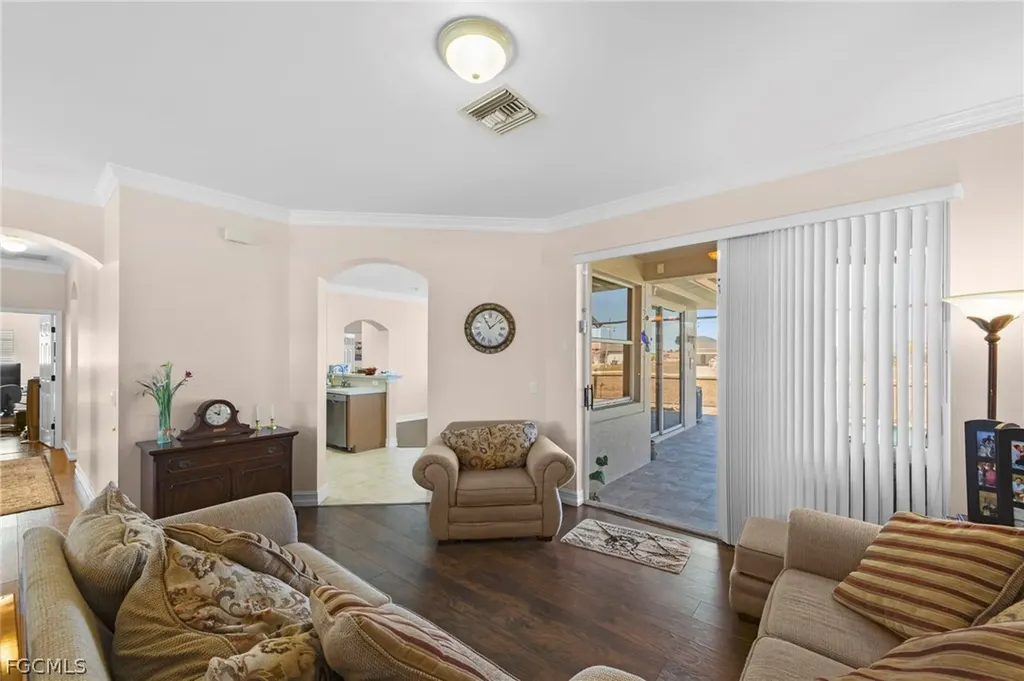 1036 NW 33rd Avenue Cape Coral FL 33993