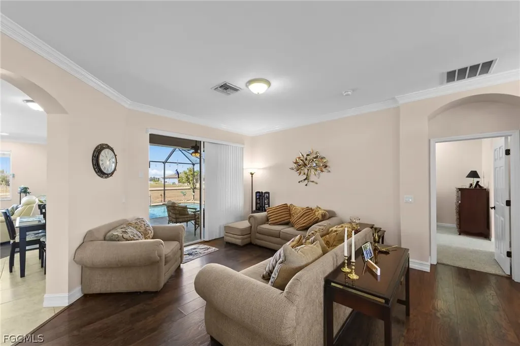 1036 NW 33rd Avenue Cape Coral FL 33993