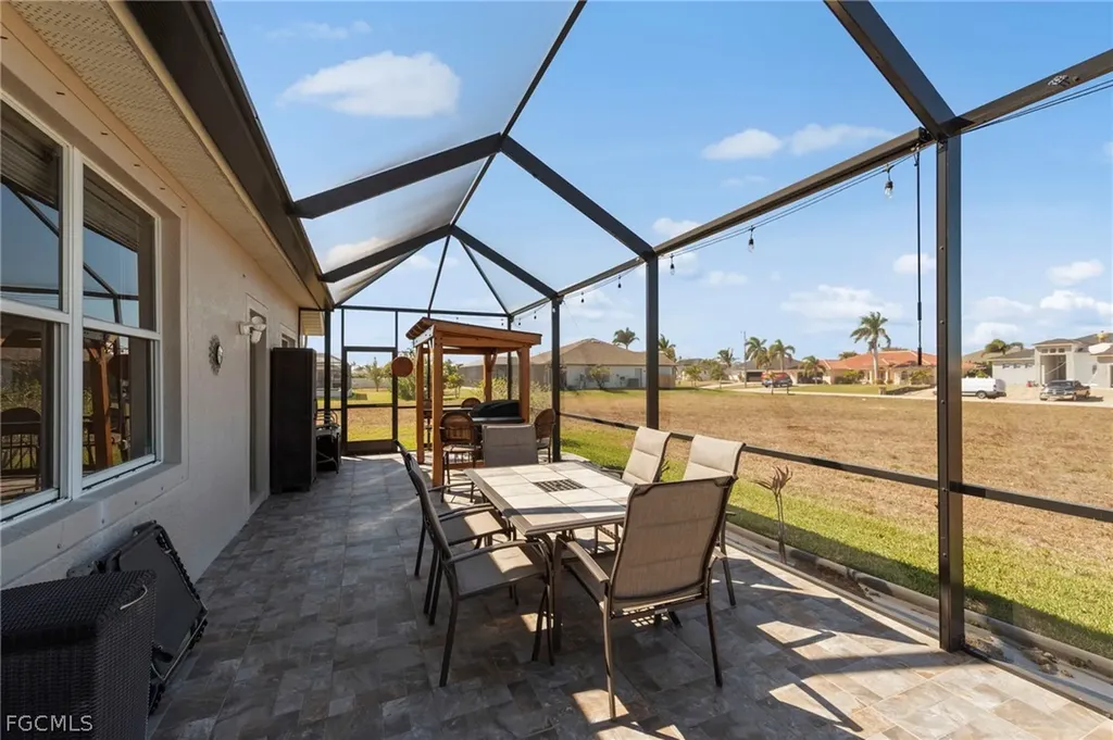 1036 NW 33rd Avenue Cape Coral FL 33993