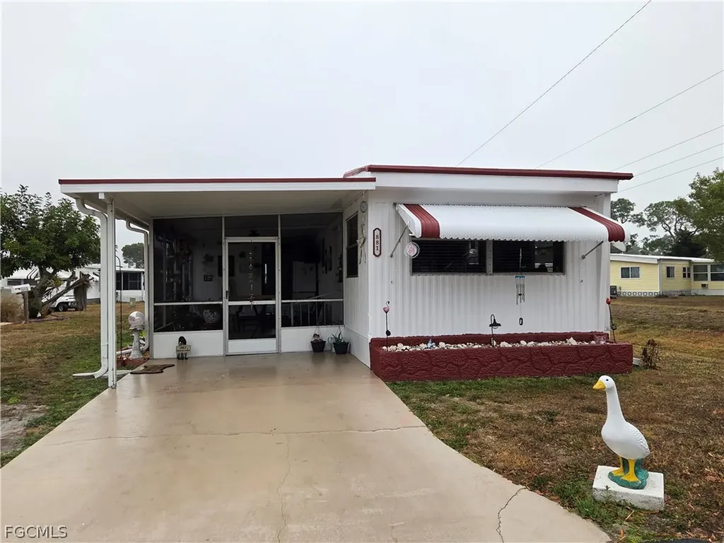 881 Homestead Drive North Fort Myers FL 33917