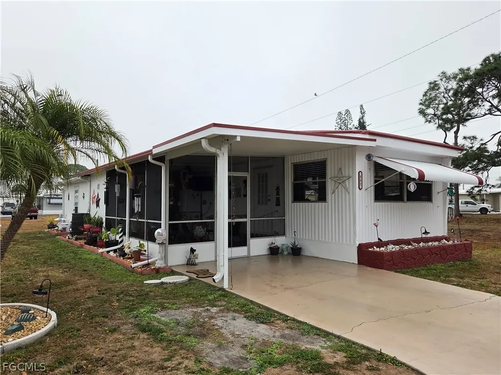 881 Homestead Drive North Fort Myers FL 33917