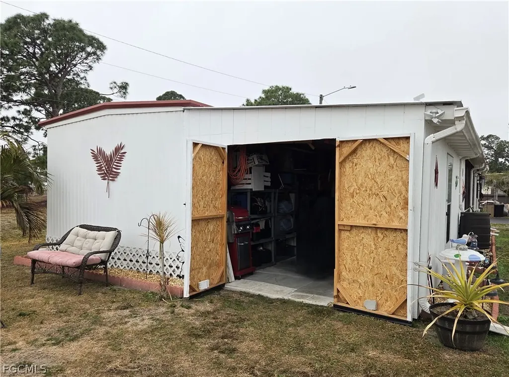 881 Homestead Drive North Fort Myers FL 33917