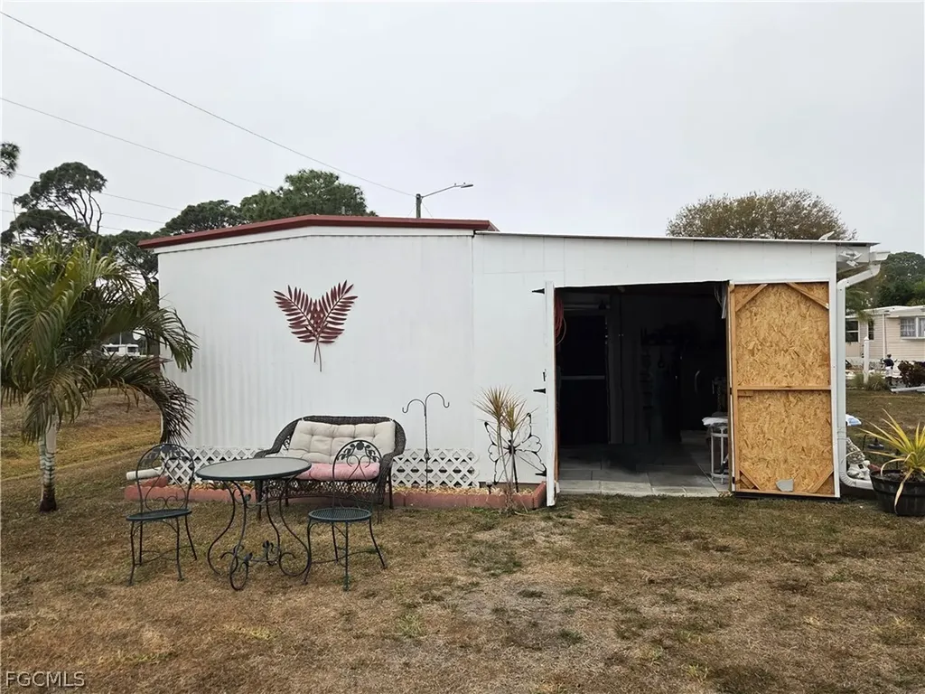 881 Homestead Drive North Fort Myers FL 33917