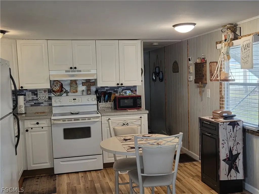 881 Homestead Drive North Fort Myers FL 33917