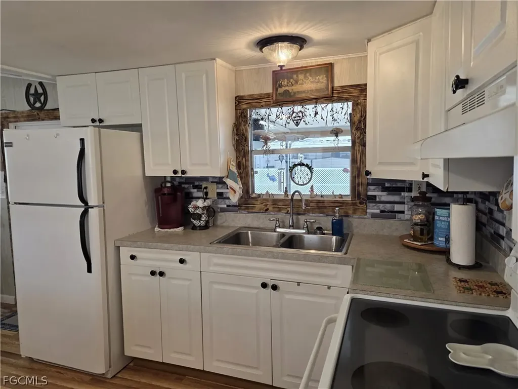 881 Homestead Drive North Fort Myers FL 33917