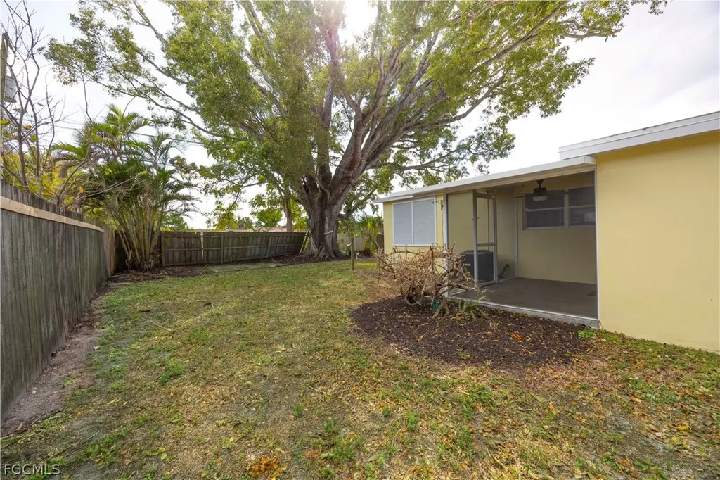 1816 Paul Street Fort Myers FL 33901