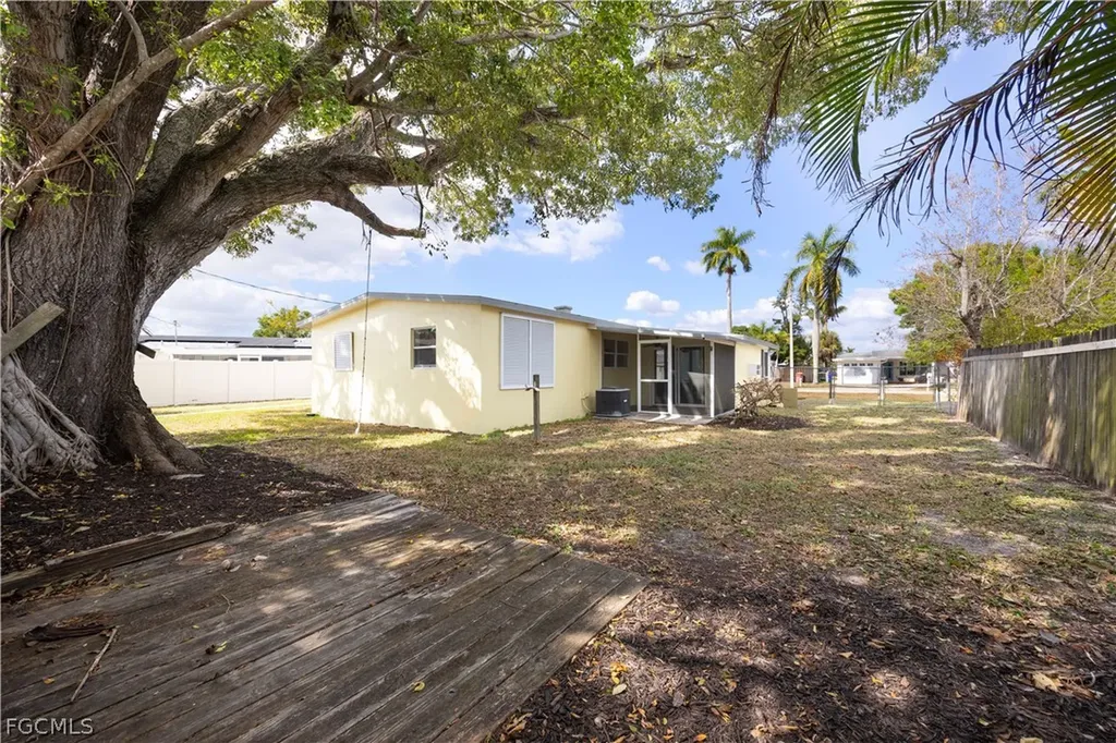 1816 Paul Street Fort Myers FL 33901