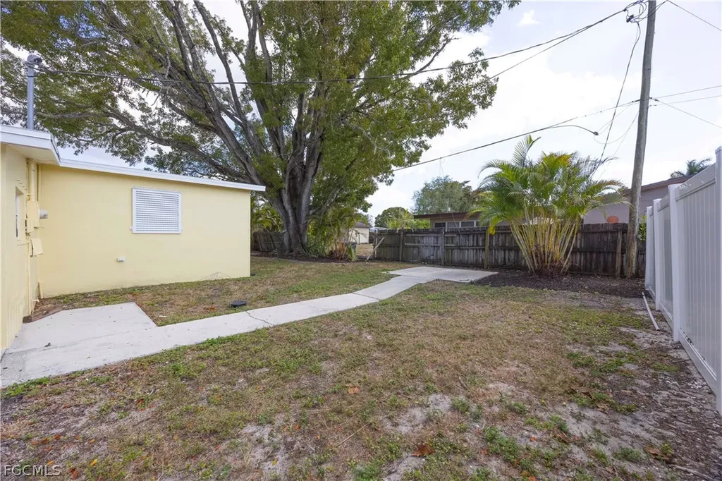 1816 Paul Street Fort Myers FL 33901