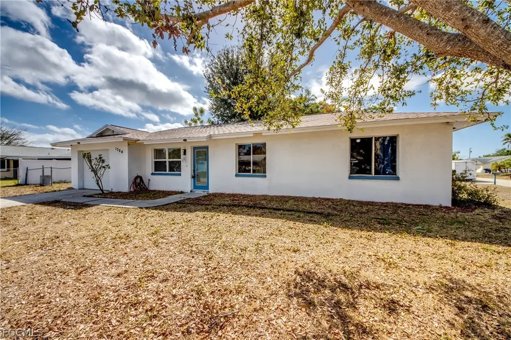 1384 Sourwood Court North Fort Myers FL 33917